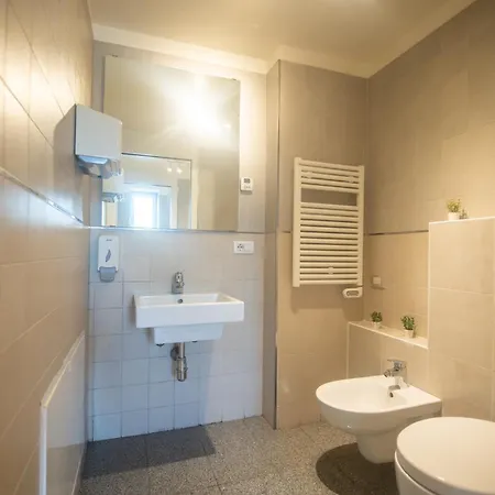 Loft Smart Parma L Wi-Fi Fibra, Indipendente, Perfetto Per Business E Coppie * Parma