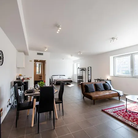 Apartmán Lofta59 L Stazione A 2 Minuti L Centro A Piedi L Con Cucina L Parcheggi & Wifi Ultra
