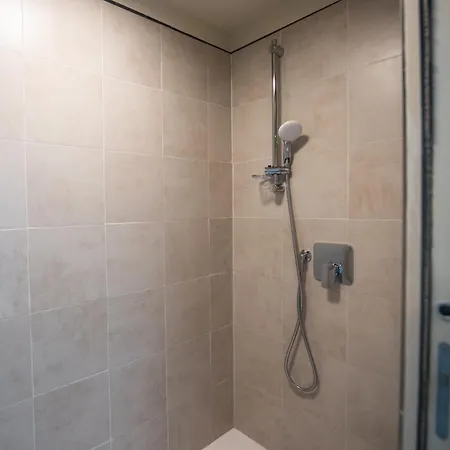 Stazione & Centro L Loft Moderni Con Wifi Ultraveloce *