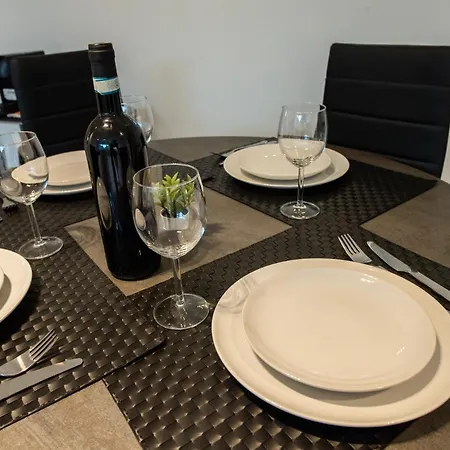 Loft Smart Parma L Wi-Fi Fibra, Indipendente, Perfetto Per Business E Coppie Apartman Parma