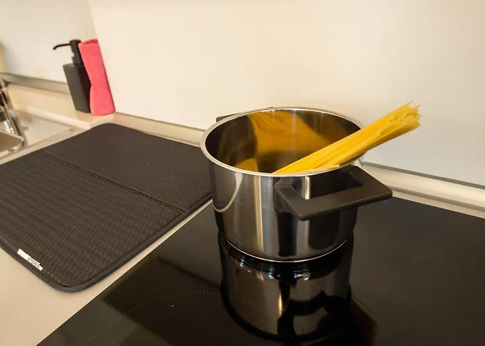 Apartament Loft Smart L Wi-fi Fibra, Indipendente, Perfetto Per Business E Coppie Parma